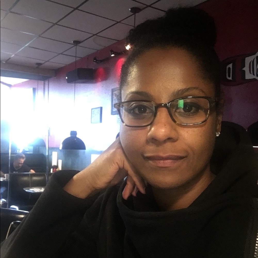 Meet your Posher, Nicole